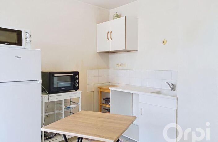 à vendre sur TOULON OUEST Appartement de type 2 avec balcon et parking privé en sous sol — photo 5