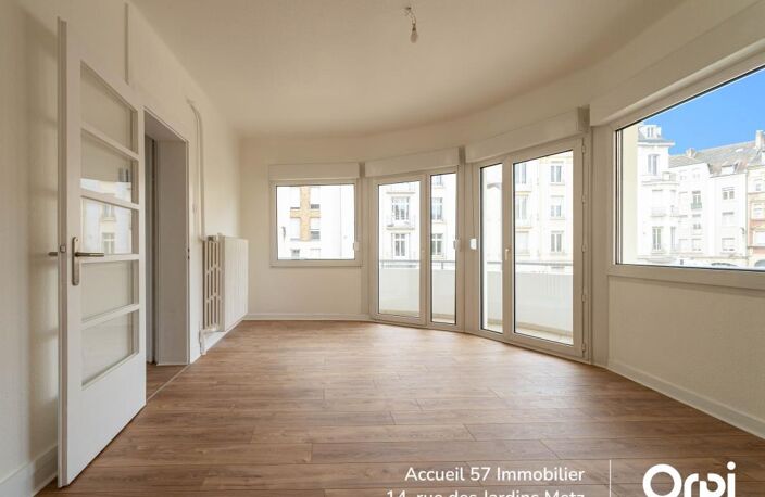Appartement lumineux avec double balcon + parking + 2 caves – Résidence sécurisée — photo 2