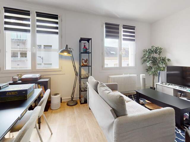 Appartement À Vendre — photo du bien