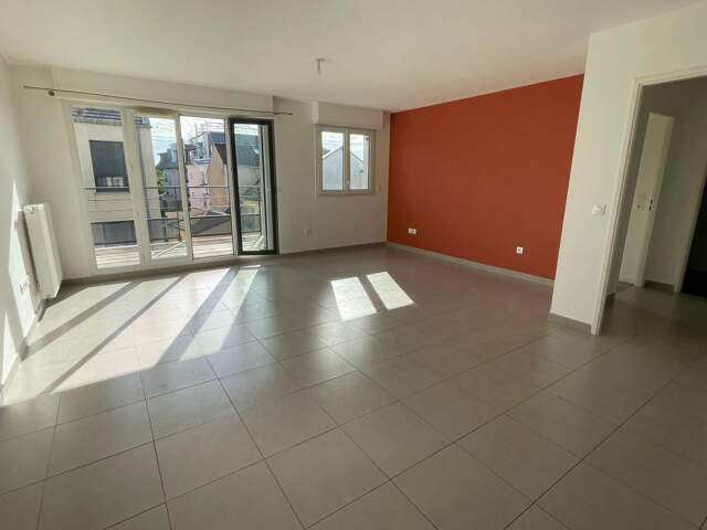 Appartement À Vendre — photo du bien