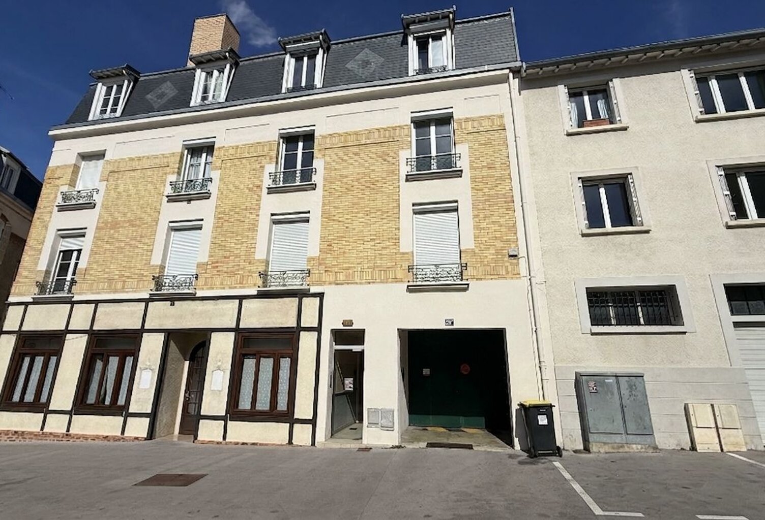 Appartement À Vendre — photo 1