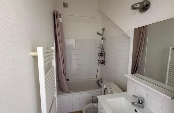 Appartement À Vendre — photo 2