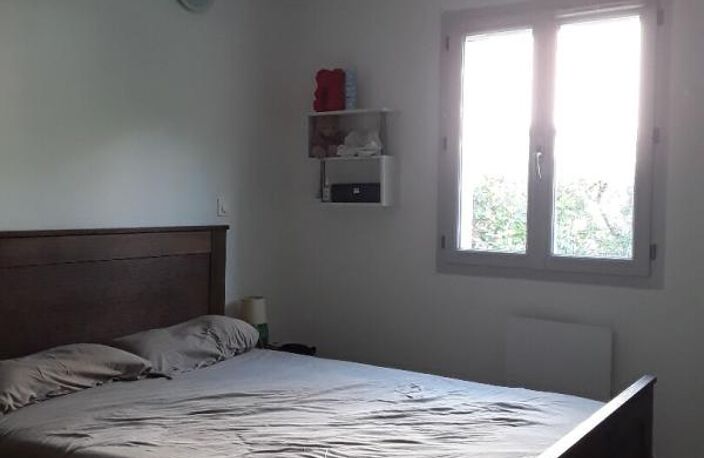 Pieusse Plain pied 2 chambres jardin — photo 4