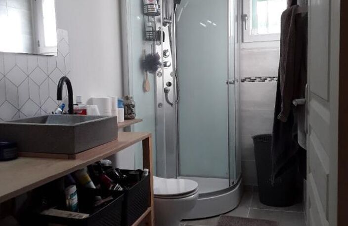 Pieusse Plain pied 2 chambres jardin — photo 5