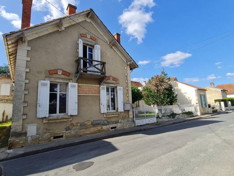 24400  Mussidan Maison  style année 30 proche centre ville.  5 pièces 135 m2 dépendance et jardin — photo 1