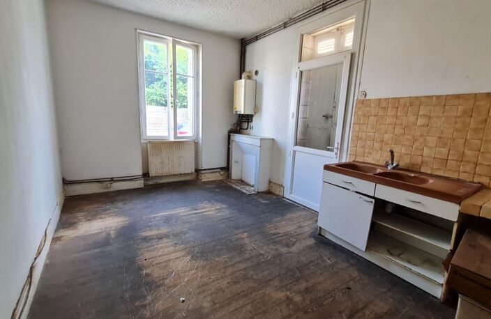 24400  Mussidan Maison  style année 30 proche centre ville.  5 pièces 135 m2 dépendance et jardin — photo 4