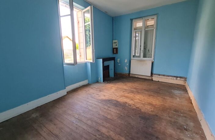 24400  Mussidan Maison  style année 30 proche centre ville.  5 pièces 135 m2 dépendance et jardin — photo 5