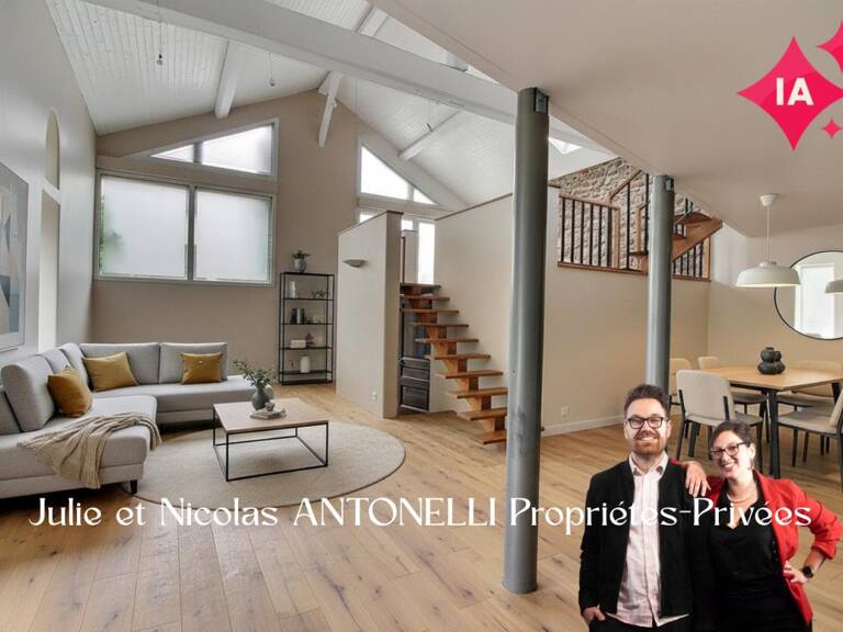LA FOUILLOUSE (42480) Maison en pierre 212m² habitables 6 chambres garage et jardin — photo 1