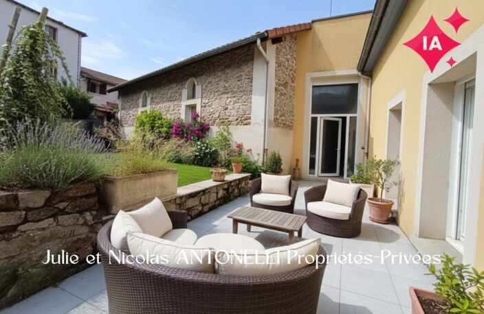 LA FOUILLOUSE (42480) Maison en pierre 212m² habitables 6 chambres garage et jardin — photo 2