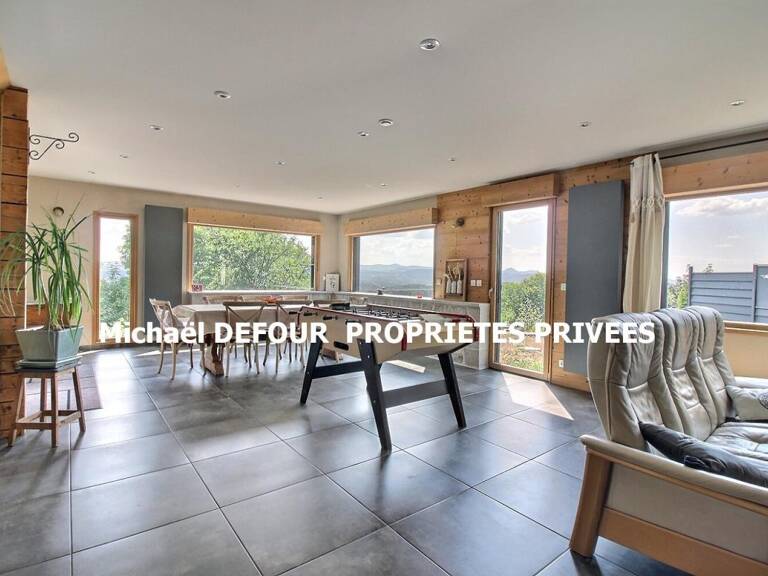 Lapte 43200 Maison en madriers de bois de 172 m² 4 chambres sur 1134 m² de terrain — photo 1
