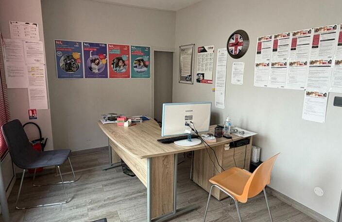 Immeuble avec local commercial et appartement de 3 pièces indépendant — photo 3