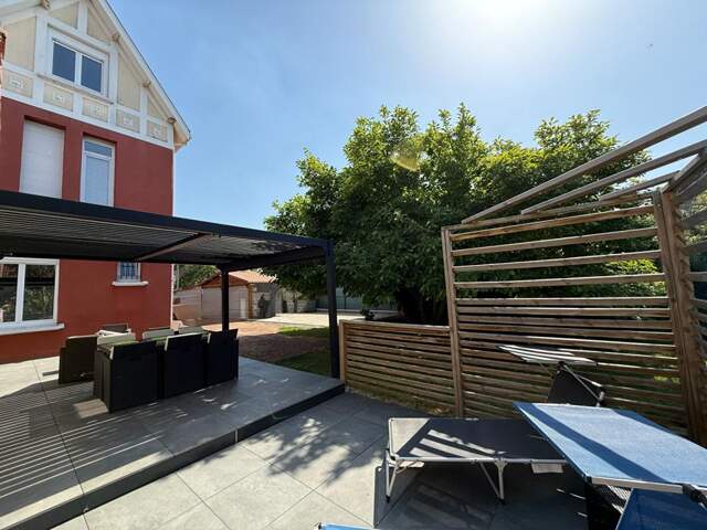 Liévin, 62800, maison bourgeoise, 6 chambres, jardin, garage — photo du bien