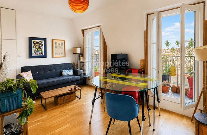75009 PARIS - Quartier Martyrs-Lorette-Cadet- Appartement lumineux, traversant avec 6  balcons et belle vue — photo 2