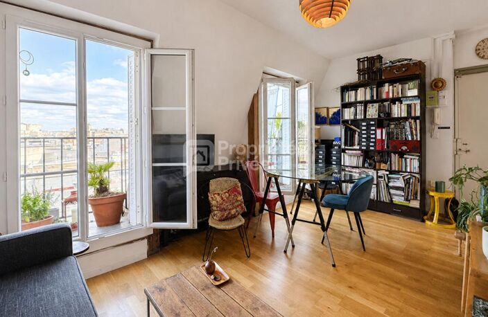 75009 PARIS - Quartier Martyrs-Lorette-Cadet- Appartement lumineux, traversant avec 6  balcons et belle vue — photo 3