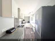 T4 duplex avec terrasse, vue sur espace vert et parking — photo 3