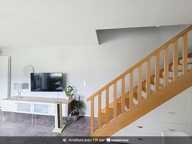 T4 duplex avec terrasse, vue sur espace vert et parking — photo 4