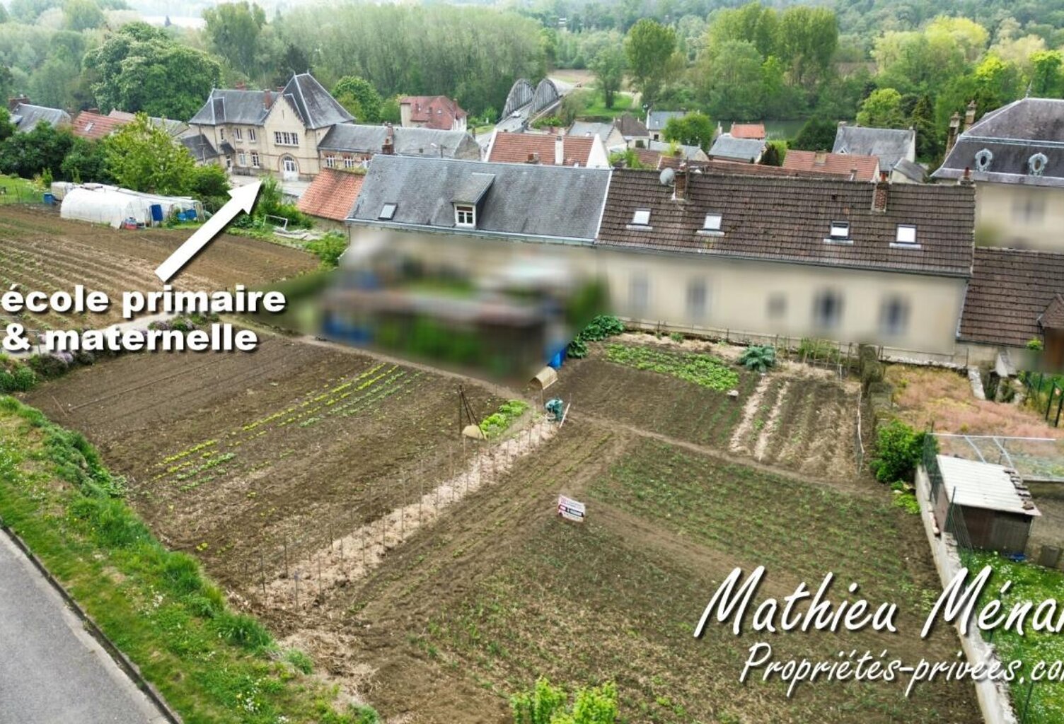 Terrain à bâtir 609m² - Pommiers — photo 1