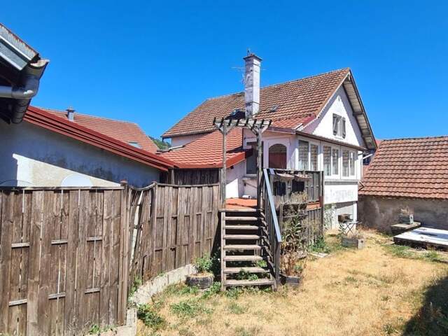 Appartement, 4 chambres, terrasse, jardin, garage et maisonnette — photo du bien