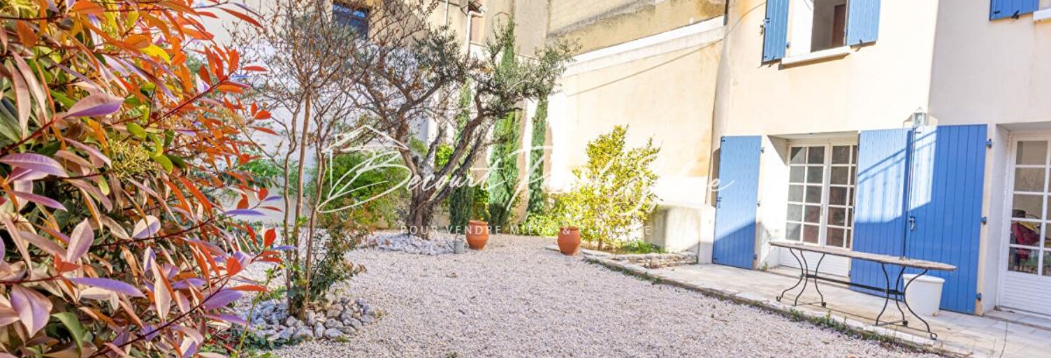 Maison 8 Pièces 187 m² à vendre à Saint-Saturnin-lès-Avignon (84450)