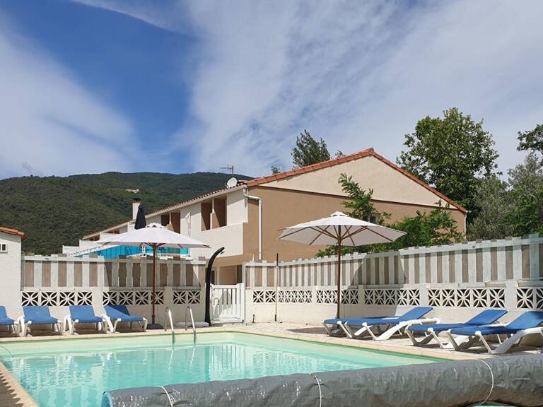 Immeuble / Résidence familiale avec piscine de 11 logements à Amélie les Bains, idéal projet professionnel ou investisseur — photo 1