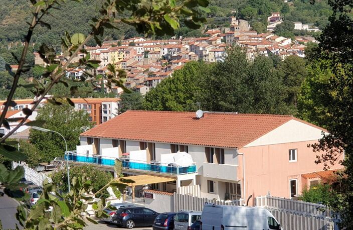 Immeuble / Résidence familiale avec piscine de 11 logements à Amélie les Bains, idéal projet professionnel ou investisseur — photo 2