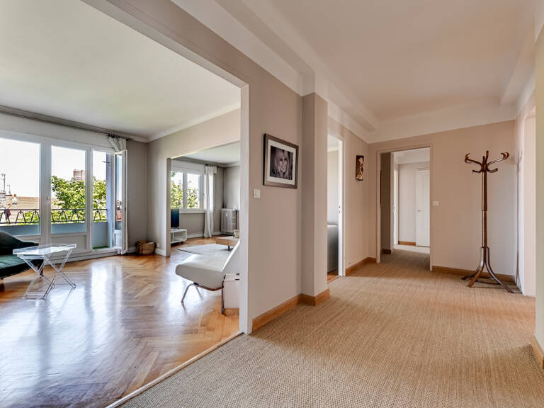 Appartement de 110 m2 en étage élevé avec une vue dégagée et — photo 1