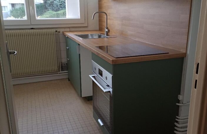 Location appartement 3 pièces 56 m² à Saint-Étienne (42100) — photo 2