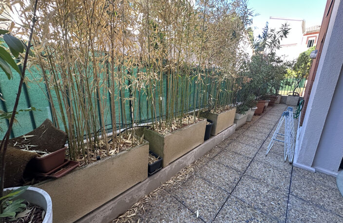BUSCA - T3 Meublé de 65m2 avec terrasse et parking en sous-s — photo 3