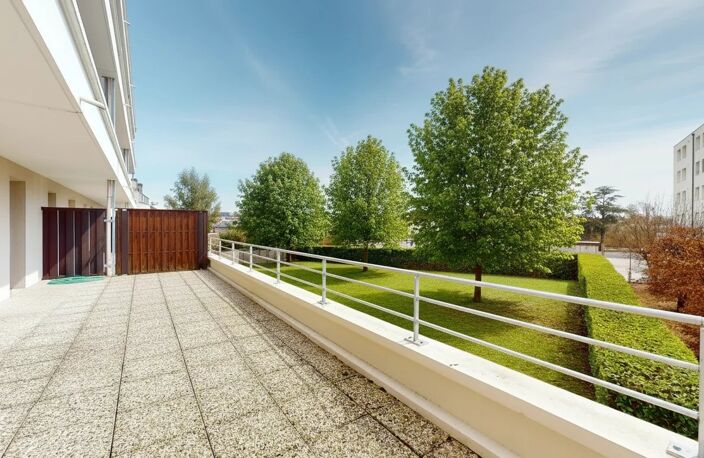 A VENDRE  - APPARTEMENT 4 PIECES CHARTRES-GARE avec terrasse — photo 2