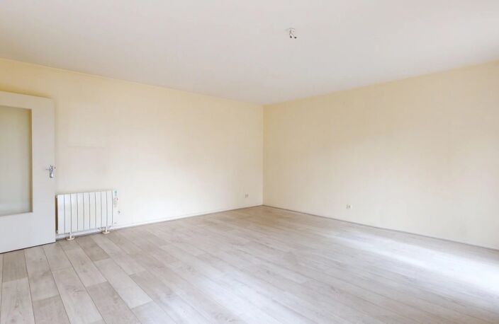 A VENDRE  - APPARTEMENT 4 PIECES CHARTRES-GARE avec terrasse — photo 4
