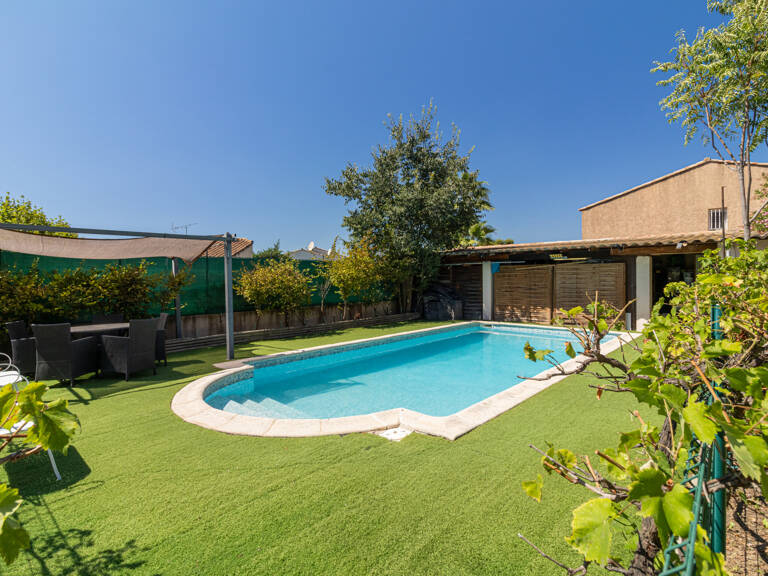MAISON DE 172 m2 AVEC PISCINE ET DEPENDANCE de 52 m2 — photo 1