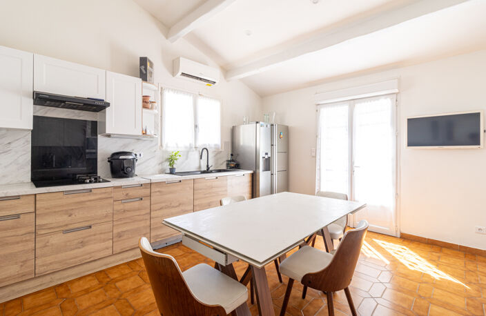 MAISON DE 172 m2 AVEC PISCINE ET DEPENDANCE de 52 m2 — photo 4
