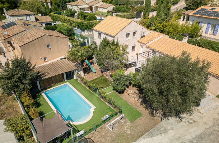 MAISON DE 172 m2 AVEC PISCINE ET DEPENDANCE de 52 m2 — photo 5