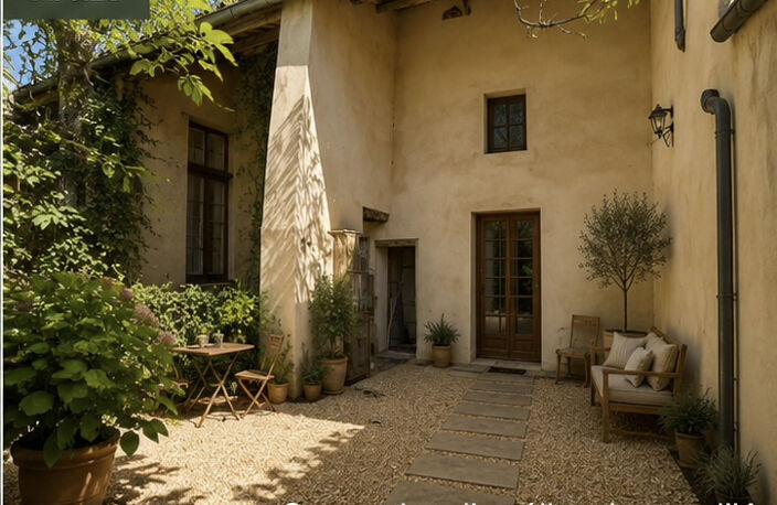 Maison de village de caractère avec cour, terrasse et dépend — photo 2