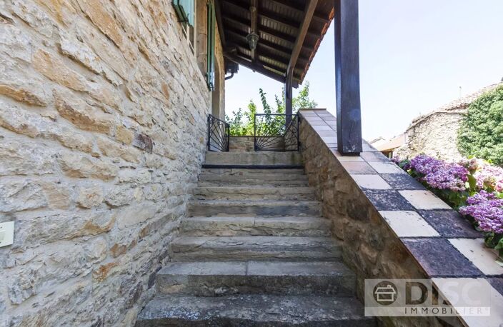 Charmante maison en pierre avec terrasse et jardin — photo 2