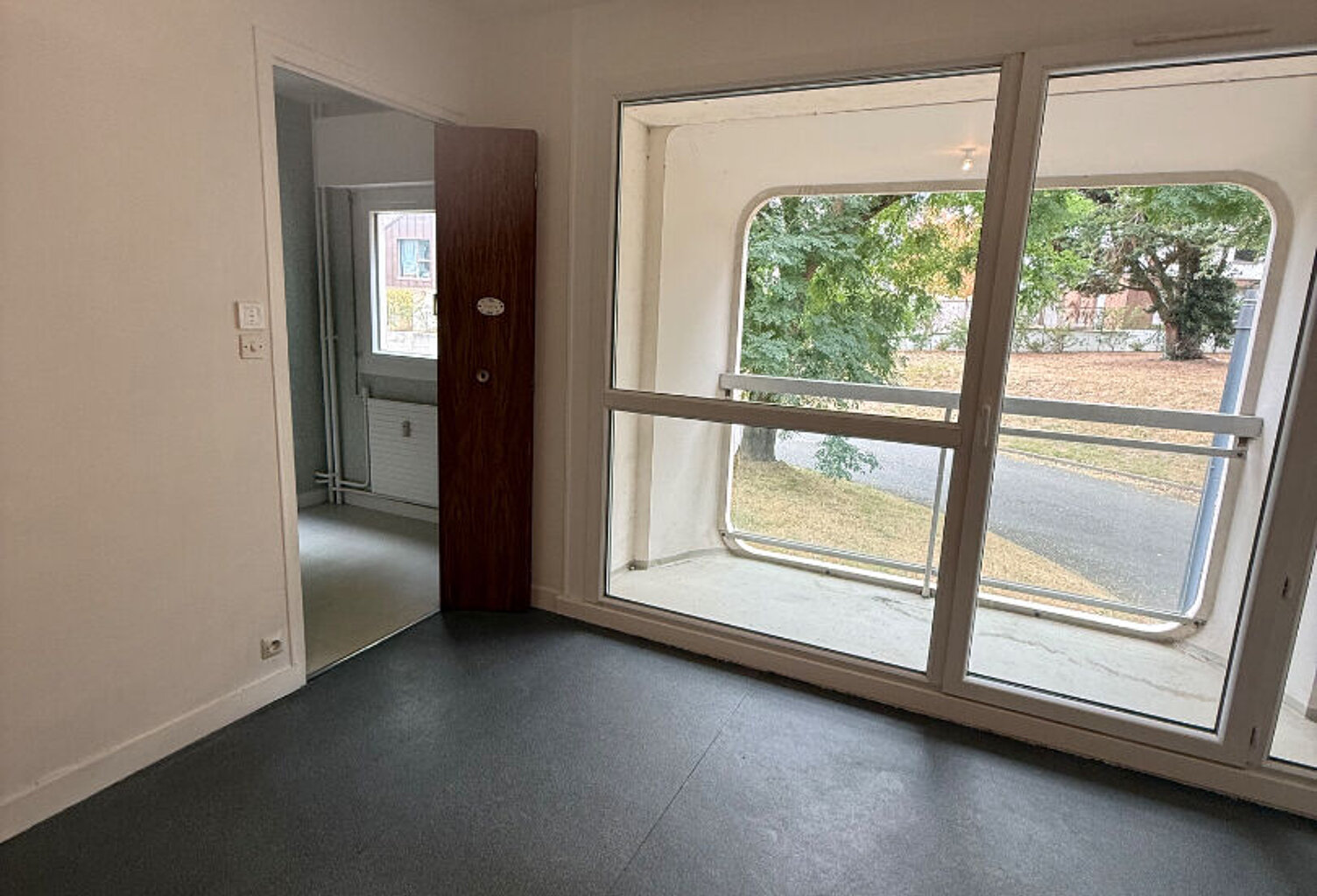 RENNES NORD APP T2  DE 43 M2 CARREZ AVEC 2 PARKINGS — photo 1