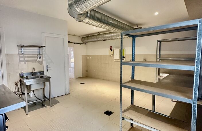 Vente Boutique/Local commercial 60 m&sup2; — photo 5