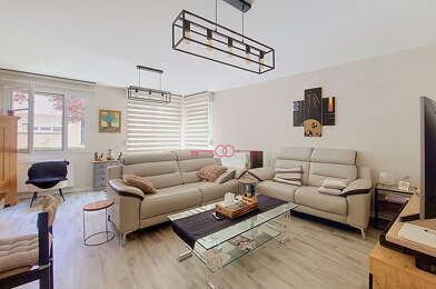 Appartement 4 pièces 248400 €