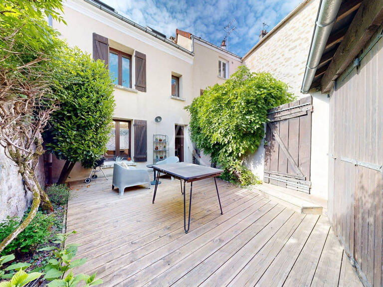 Maison de ville pleine de charme à Boissy-l'Aillerie  Exclusivité l'Adresse — photo 1
