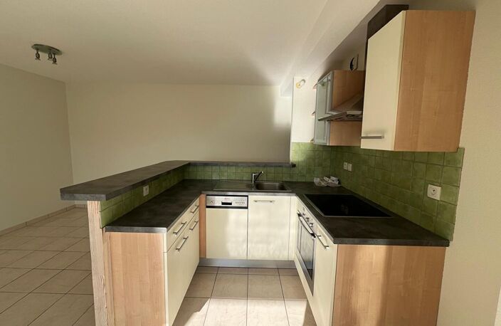 Appartement T2 - balcon, cave, parking - RODEZ — photo 4
