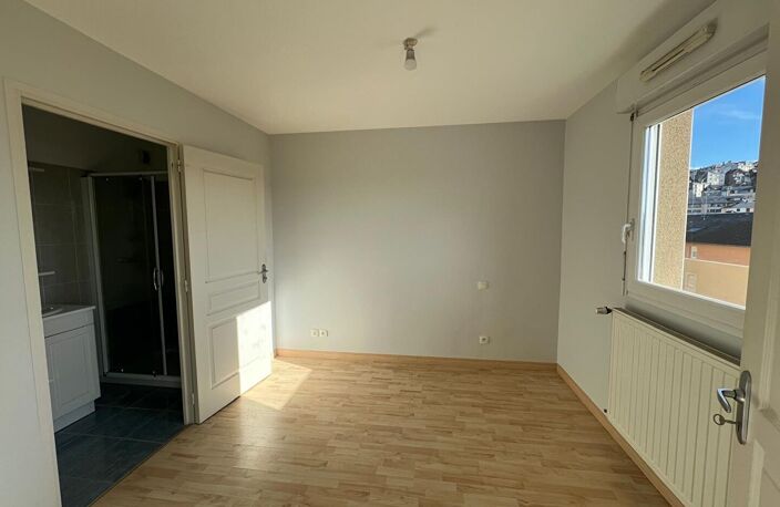 Appartement T2 - balcon, cave, parking - RODEZ — photo 5