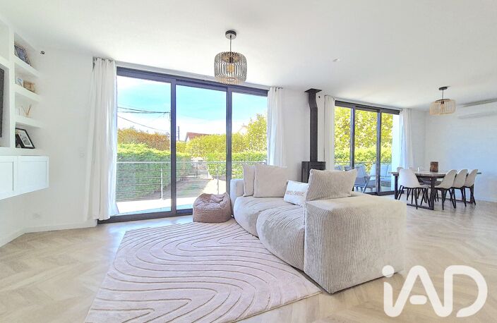 Vente Maison/villa 9 pièces — photo 2