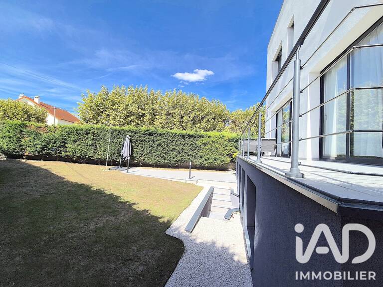 Vente Maison/villa 9 pièces — photo 1