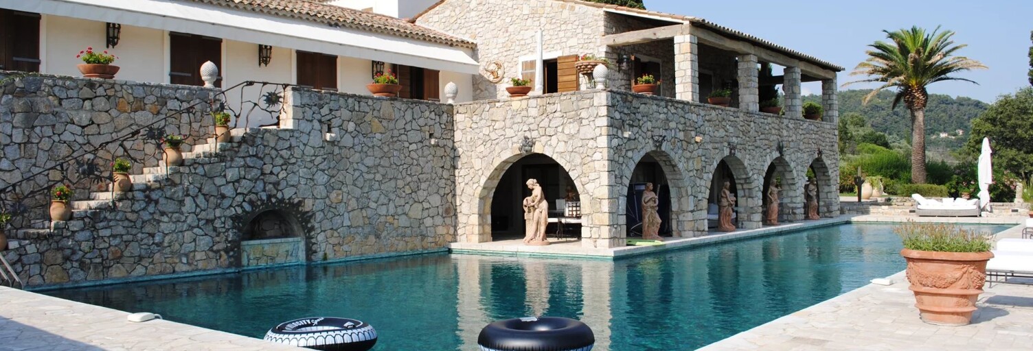 Maison 12 Pièces 550 m² à vendre à Cabris (06530)