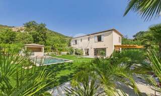 Maison 6 Pièces 194 m² à vendre à Le Plan-de-la-Tour (83120)