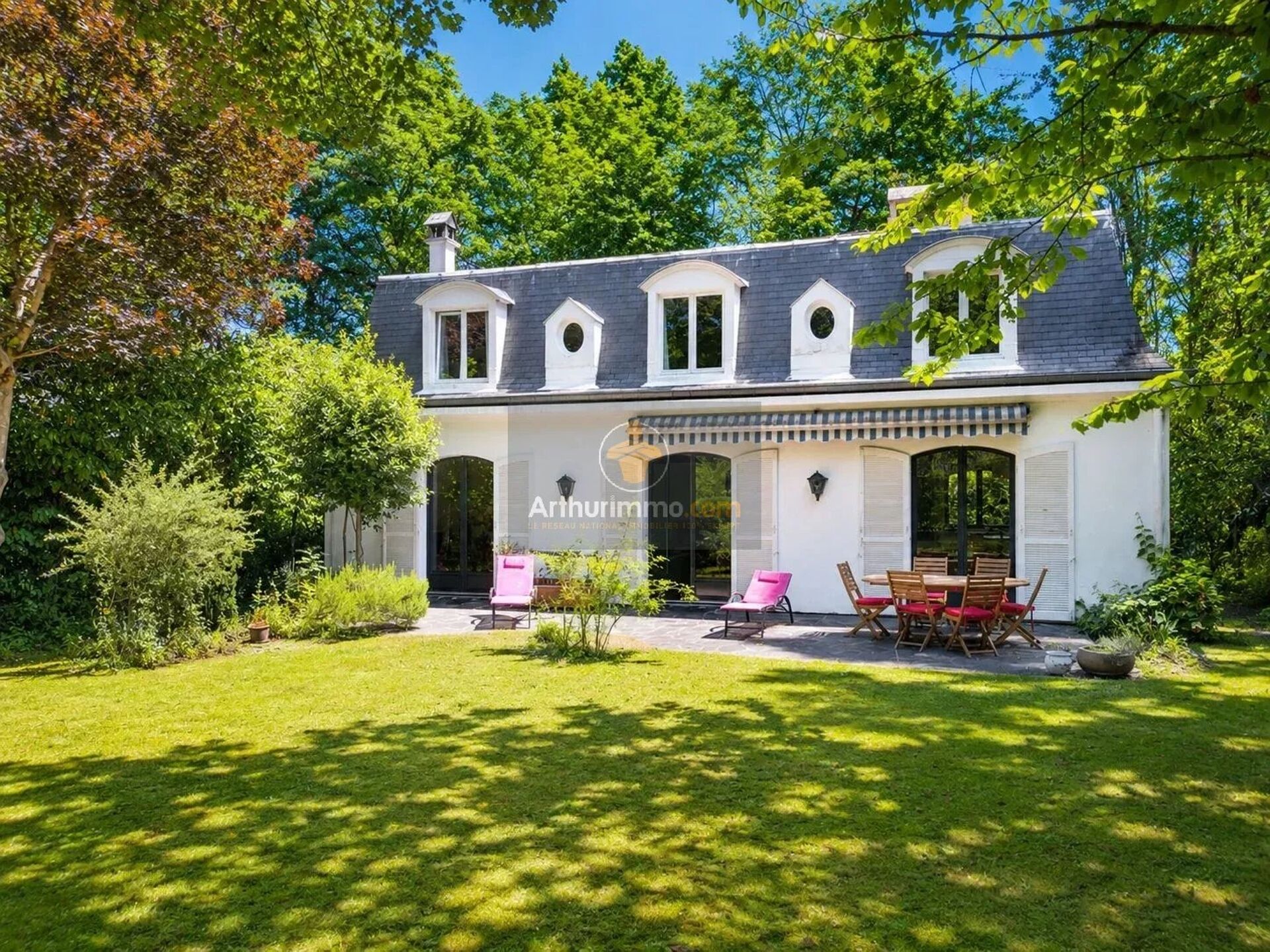 Maison 7 pièces 205 m² · à L'Étang-la-Ville · 205 m² · 1 090 000 €