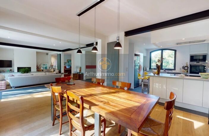 L'Étang-la-Ville, Contemporaine de 205 m² avec un cadre préservé — photo 2
