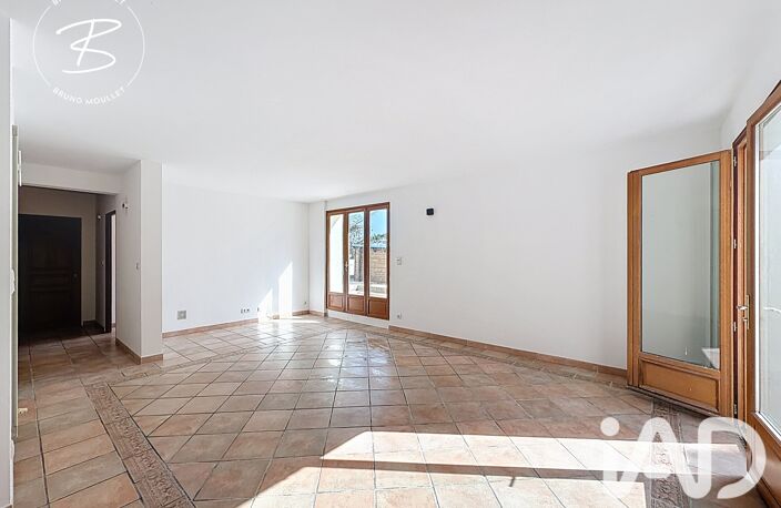 Vente Maison/villa 6 pièces — photo 3