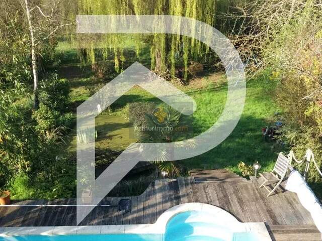 Maison Triel-sur-seine 8 pièce(s) 2500 m2 — photo du bien