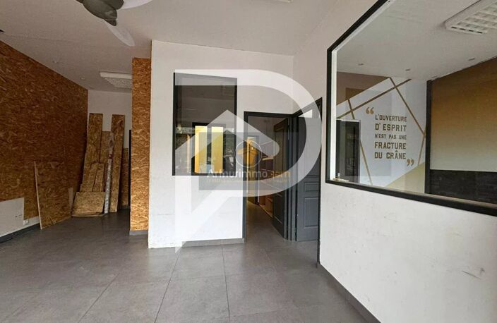 A VENDRE LOCAL COMMERCIAL 6 PIECES 70M² — photo 3